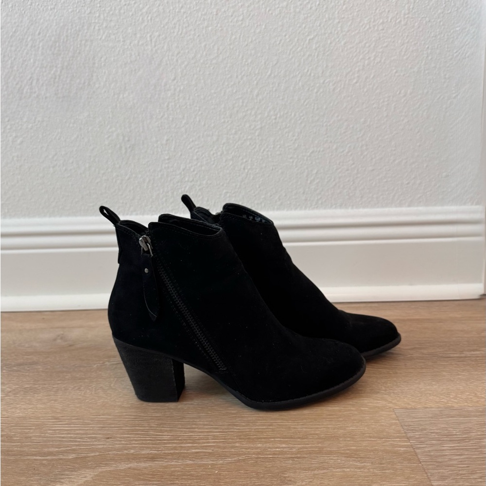 Carlos by Carlos Santana Elegant Black Ankle Boots